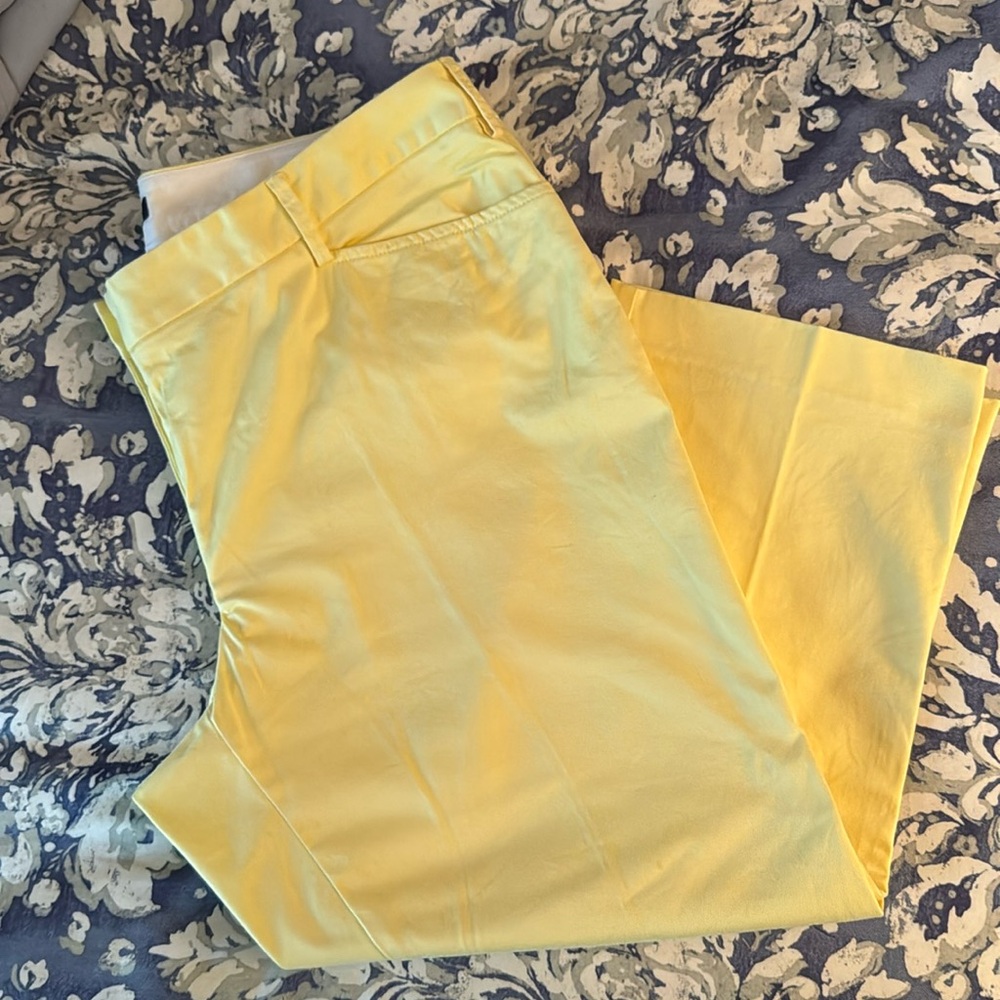 Land’s End mid rise straight leg crop chino